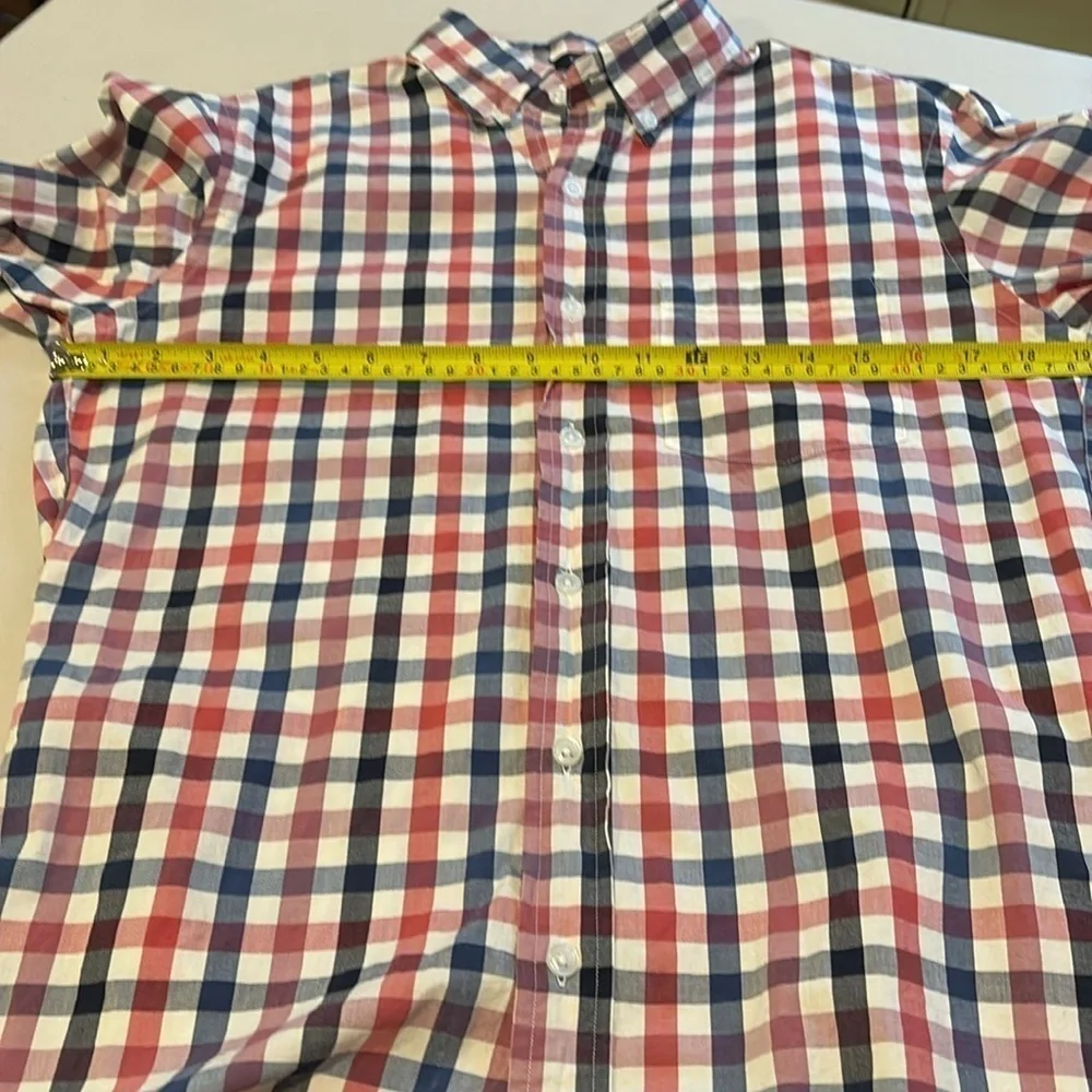 J.Crew men’s plaid collared button down shirt. Size small slim fit. Flex washed
